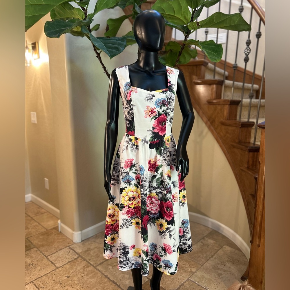 Amelia Anthropologie Floral Sleeveless Dress - Multicolor